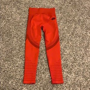 Engineered Life red hot leggings never worn no tag
